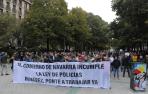 Concentración ante el Parlamento del movimiento asindical de Policía Foral.