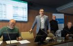 Emilio Cigudosa, Nicolás Ulibarri, Basilio Medrano y Jesús García de Baquedano, en la asamblea