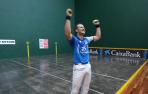 Elordi celebra su victoria en semifinales del Manomanista