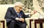 Fotografía de archivo del 22 de noviembre de 2019 donde aparece el exsecretario de Estado estadounidense, Henry Kissinger, durante una reunión con el ministro de Relaciones Exteriores de China