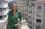 Cristina Ibarrola en uno de los balcones de la sede de UPN en Pamplona.
