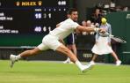 Novak Djokovic doblegó este viernes con suficiencia al novato Jannik Sinner