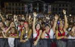 La plaza de los Fueros se llenó para ver la actuación de Vicco en el concierto principal de las fiestas de Tudela