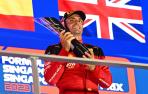 Carlos Sainz, en el podio de Singapur