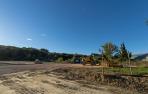 Las máquinas trabajan ya en los terrenos en los que se construirá la pista de atletismo.