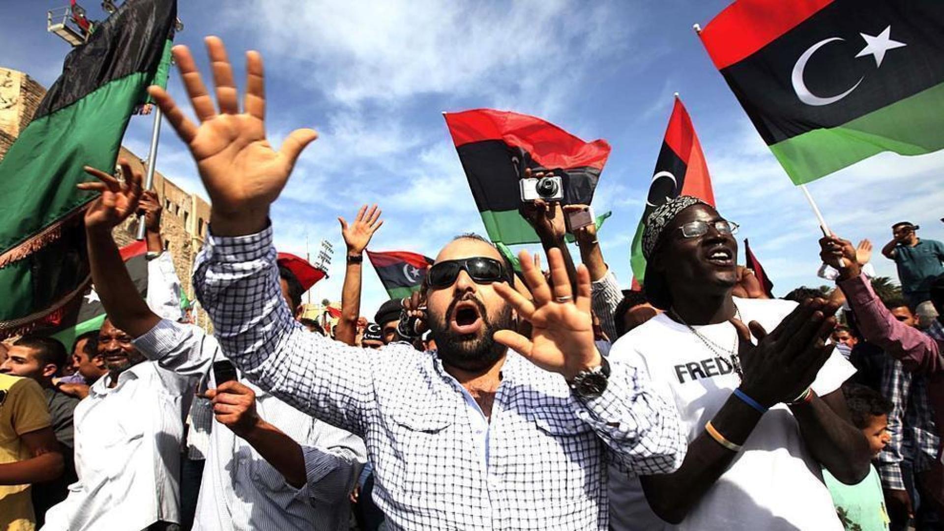 Los rebeldes matan a Gadafi en Sirte, tras varios meses de duros enfrentamientos