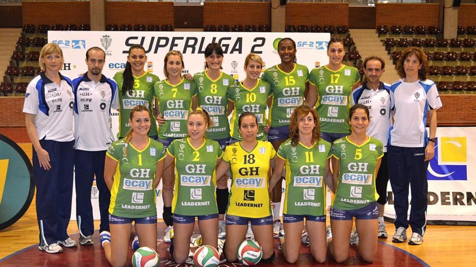 El GH Ecay Leadernet y sus seis equipos filiales, con más de 80 jugadoras, se presentaron en el pabellón de la Universidad de Navarra. Esta temporada, el equipo principal debuta en la Superliga 2, segunda categoría del voley femenino nacional.