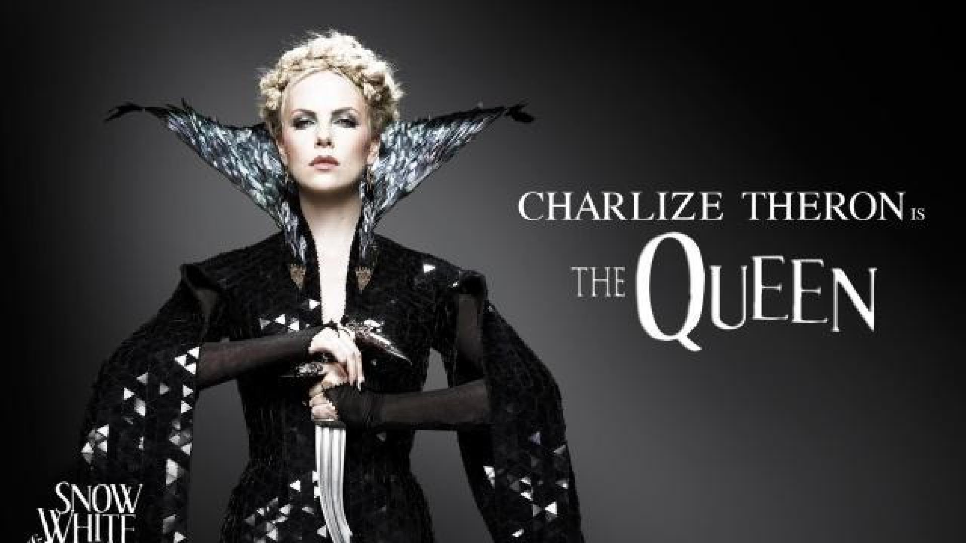 Charlize Theron es la reina Ravenna en Blancanieves y la leyenda del cazador.