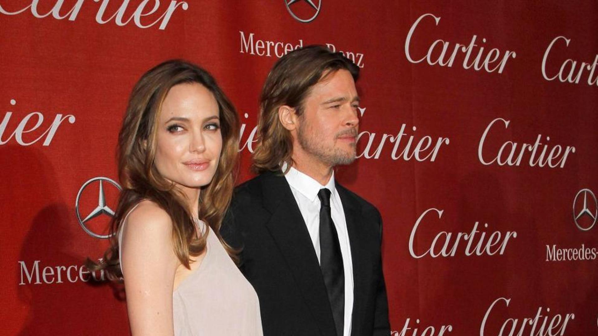 Brad Pitt con bast&oacute;n