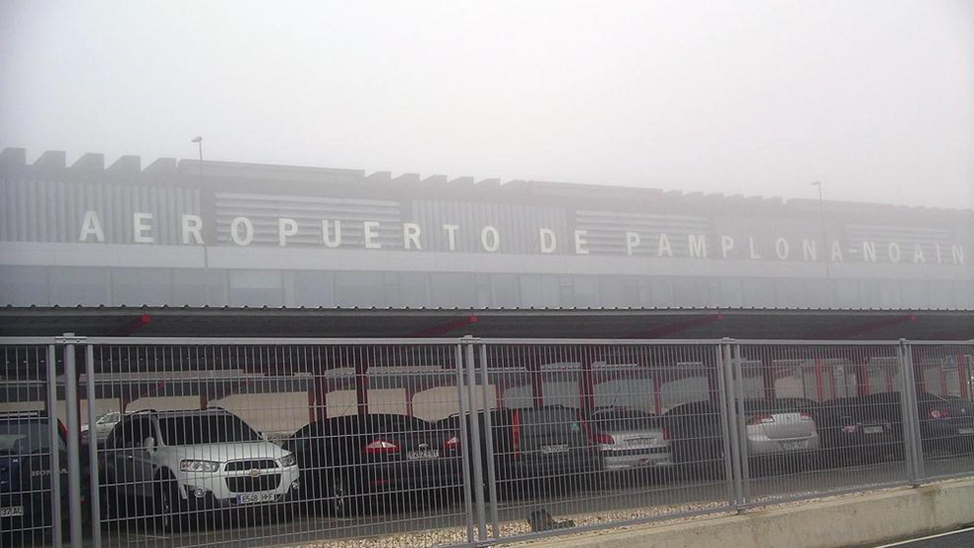 La niebla obliga a cancelar todos los vuelos a Pamplona