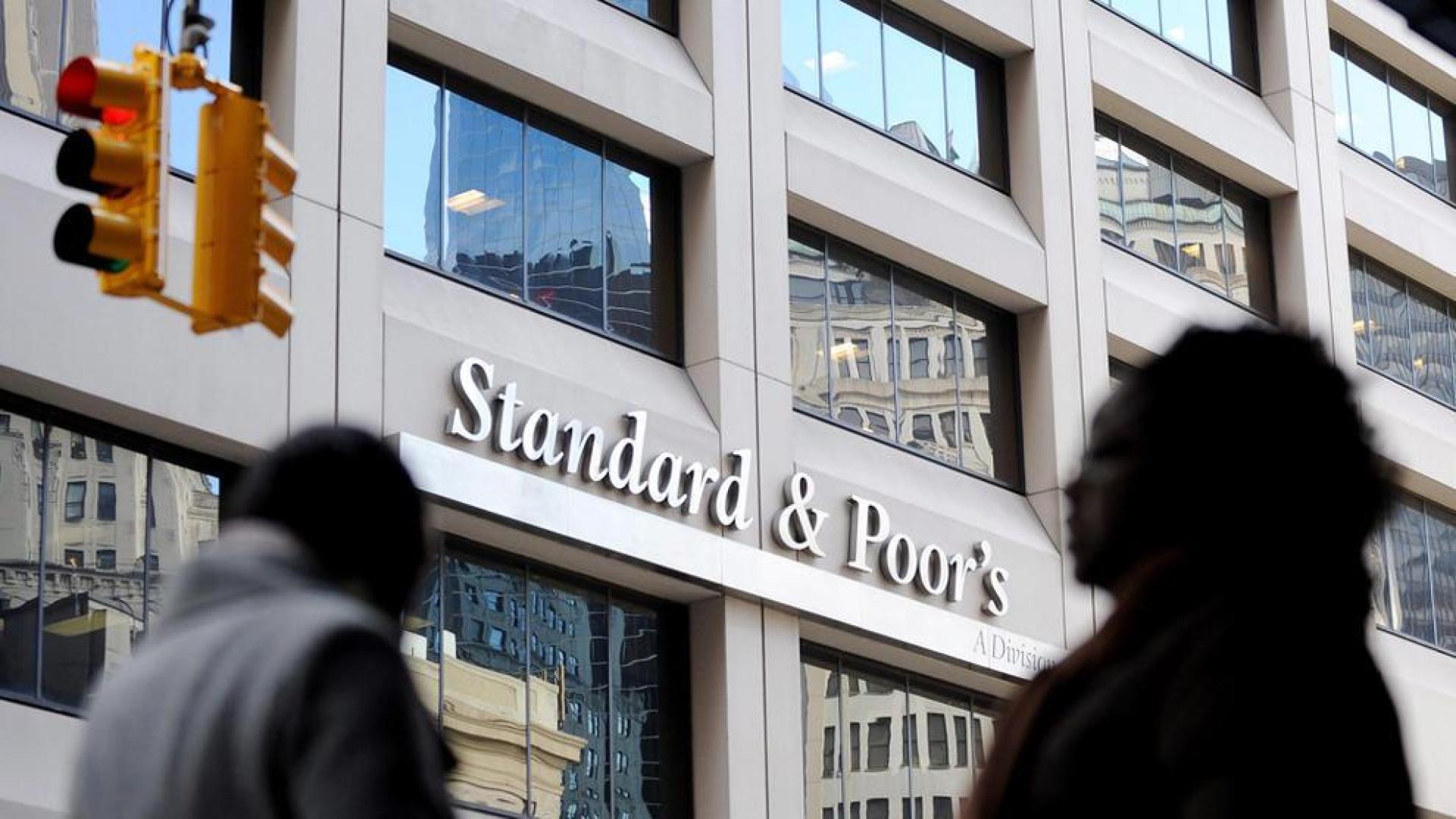 S&amp;P rebaja en dos escalones la nota de Espa&ntilde;a y otros 8 pa&iacute;ses de la eurozona