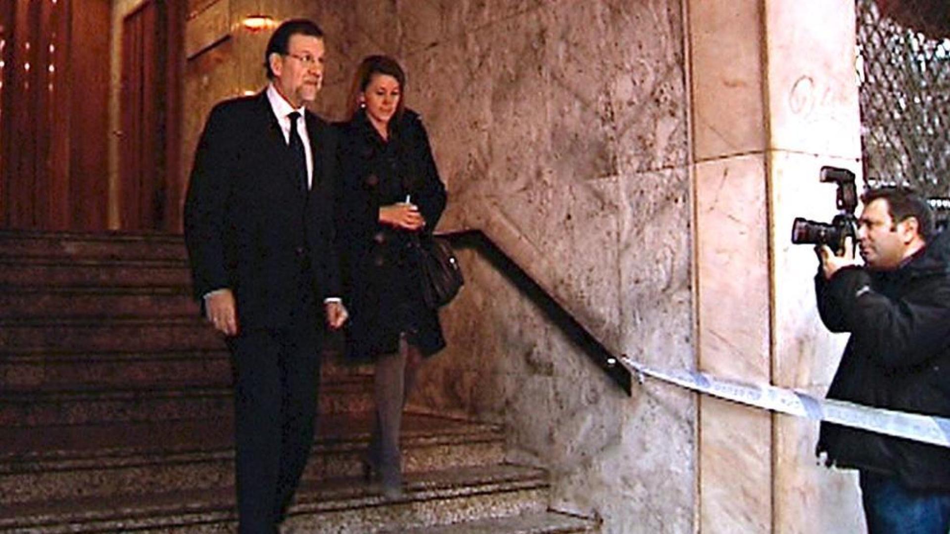 Numerosos políticos acuden a la capilla ardiente de Fraga