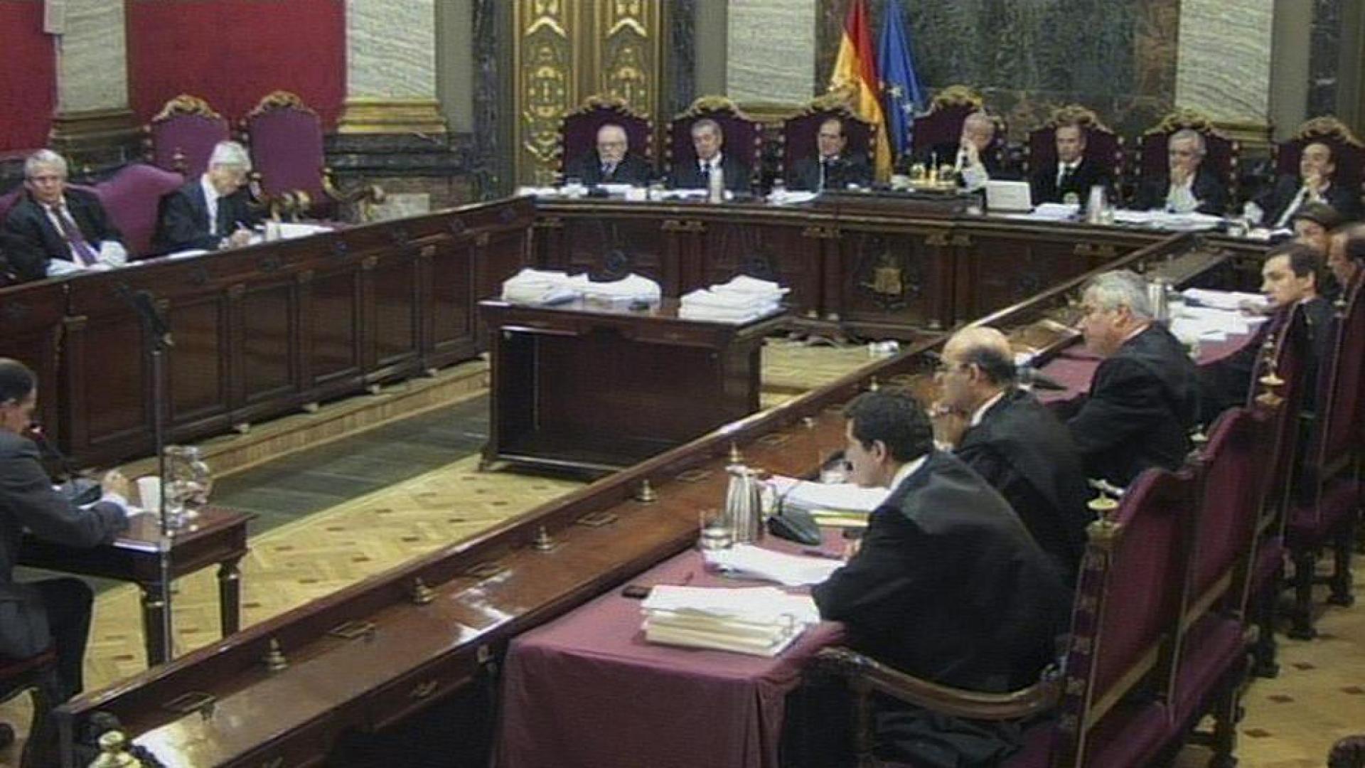 El Tribunal escucha a puerta cerrada las conversaciones de la G&uuml;rtel