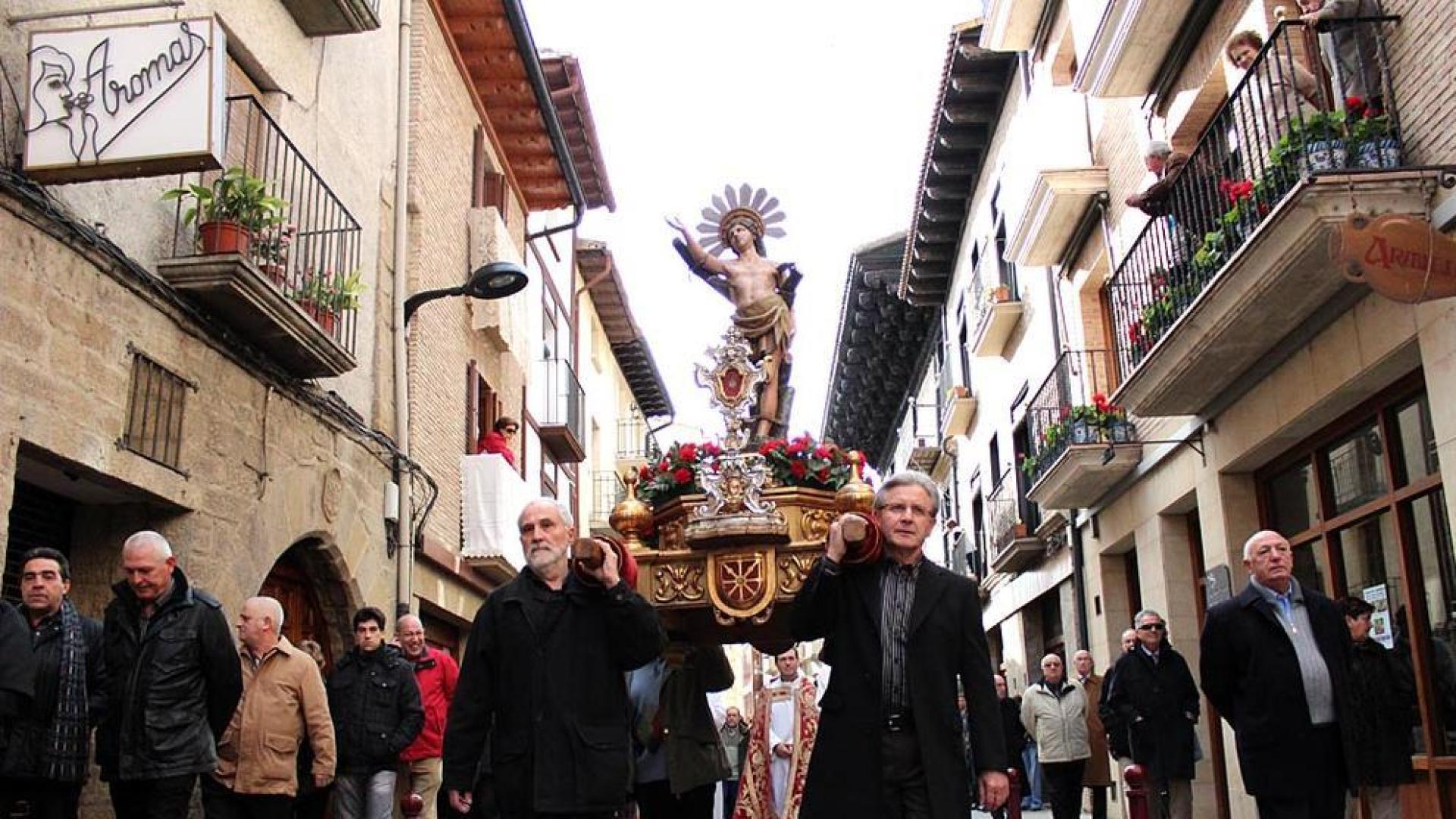 Sangüesa honra a San Sebastián