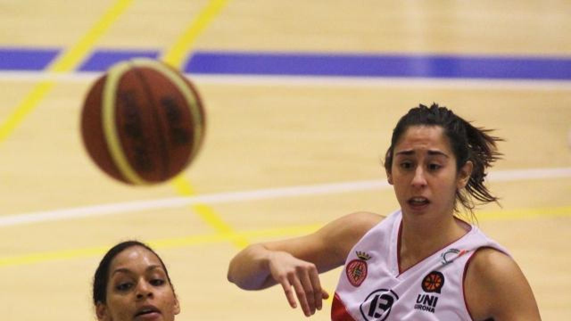 Melissa Dennett, durante el partido ante el Girona. 	MARC EICH