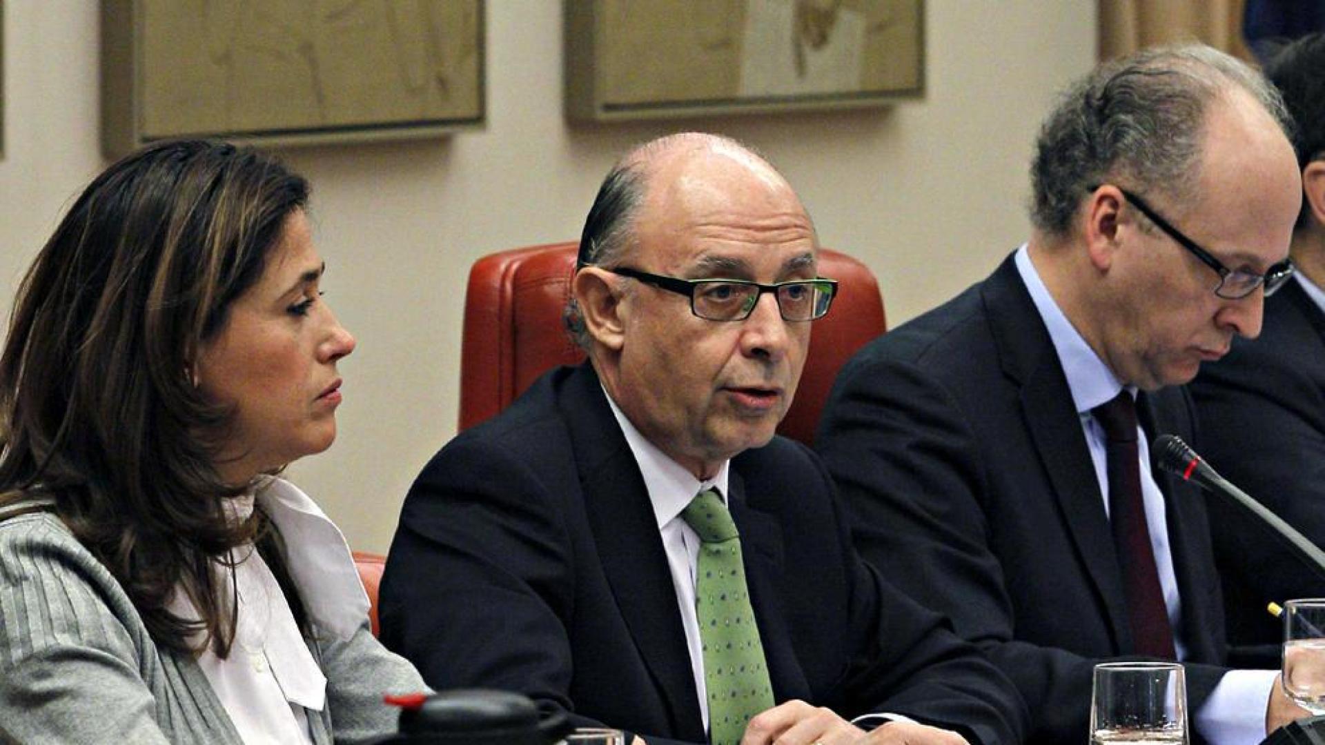 Montoro asegura que el Gobierno no subir&aacute; m&aacute;s impuestos