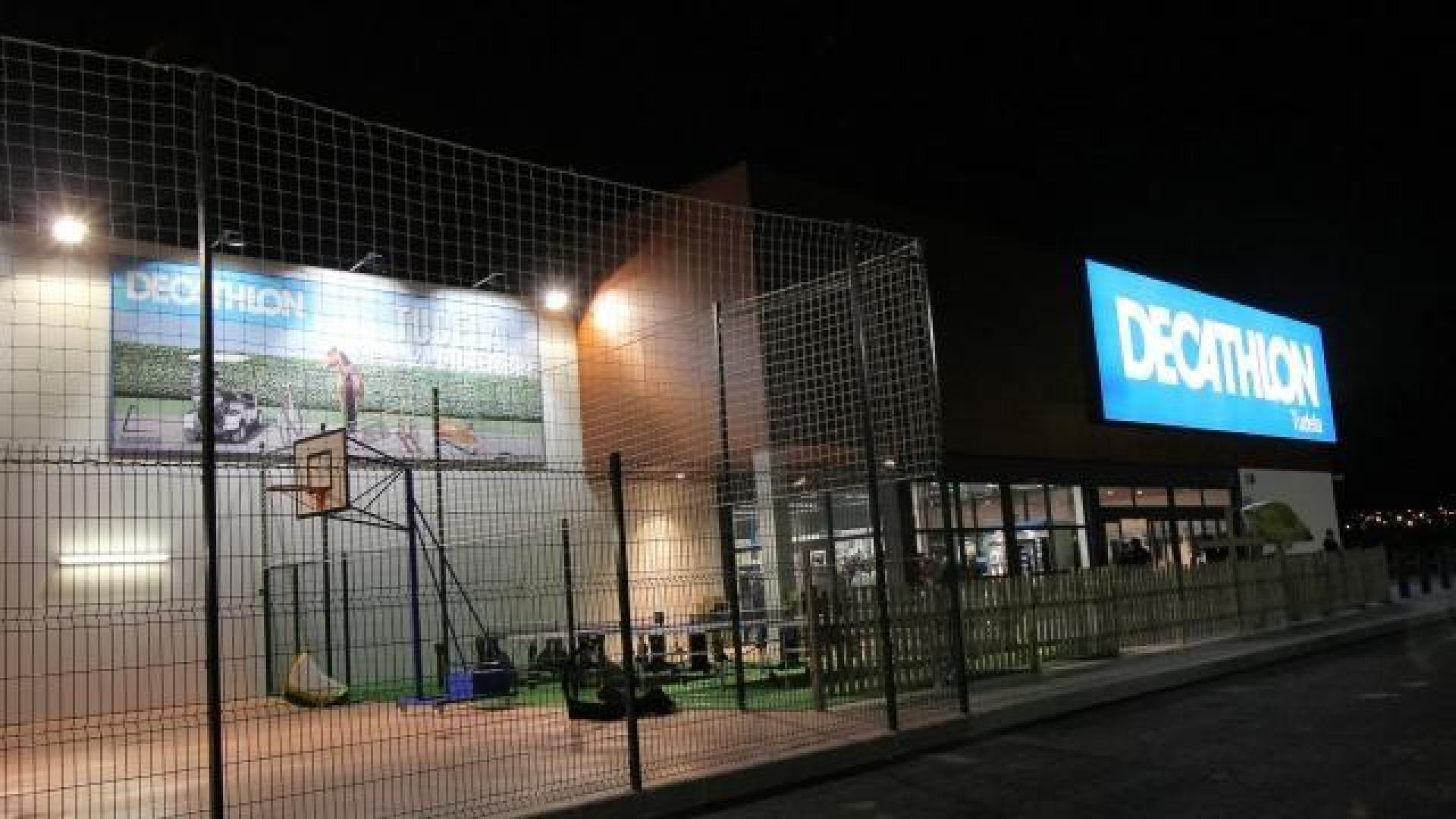 Imagen de la fachada de Decathlon de Tudela. ALDANONDO