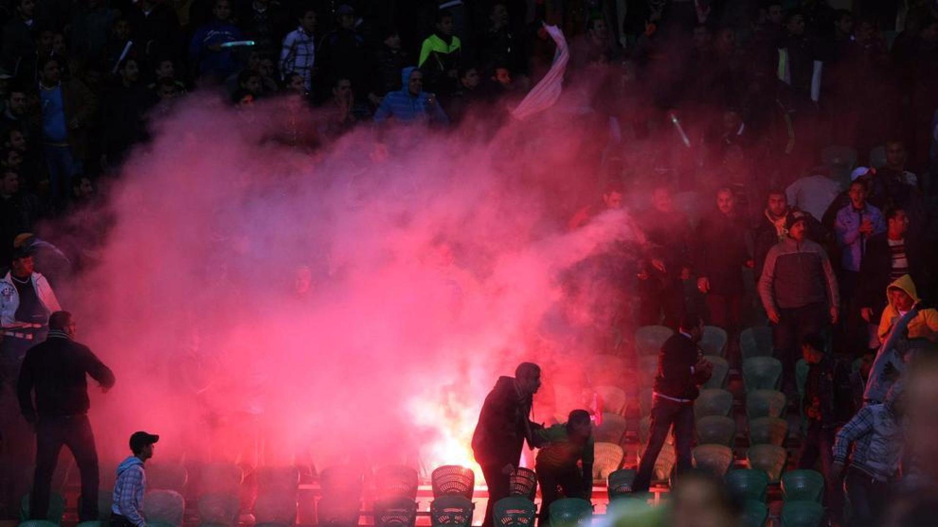 Al menos 40 muertos en graves disturbios tras un partido de f&uacute;tbol
