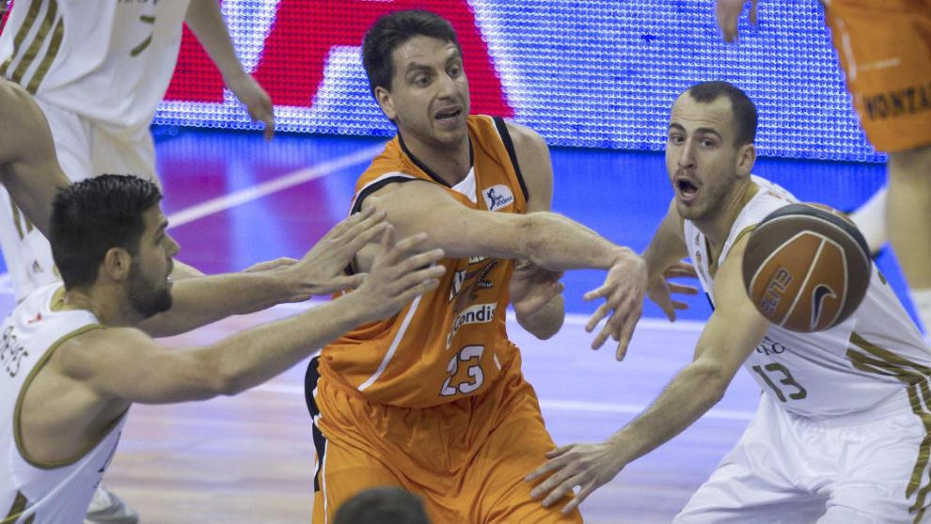 El Real Madrid gana en el derbi a un combativo Fuenlabrada (75-66)