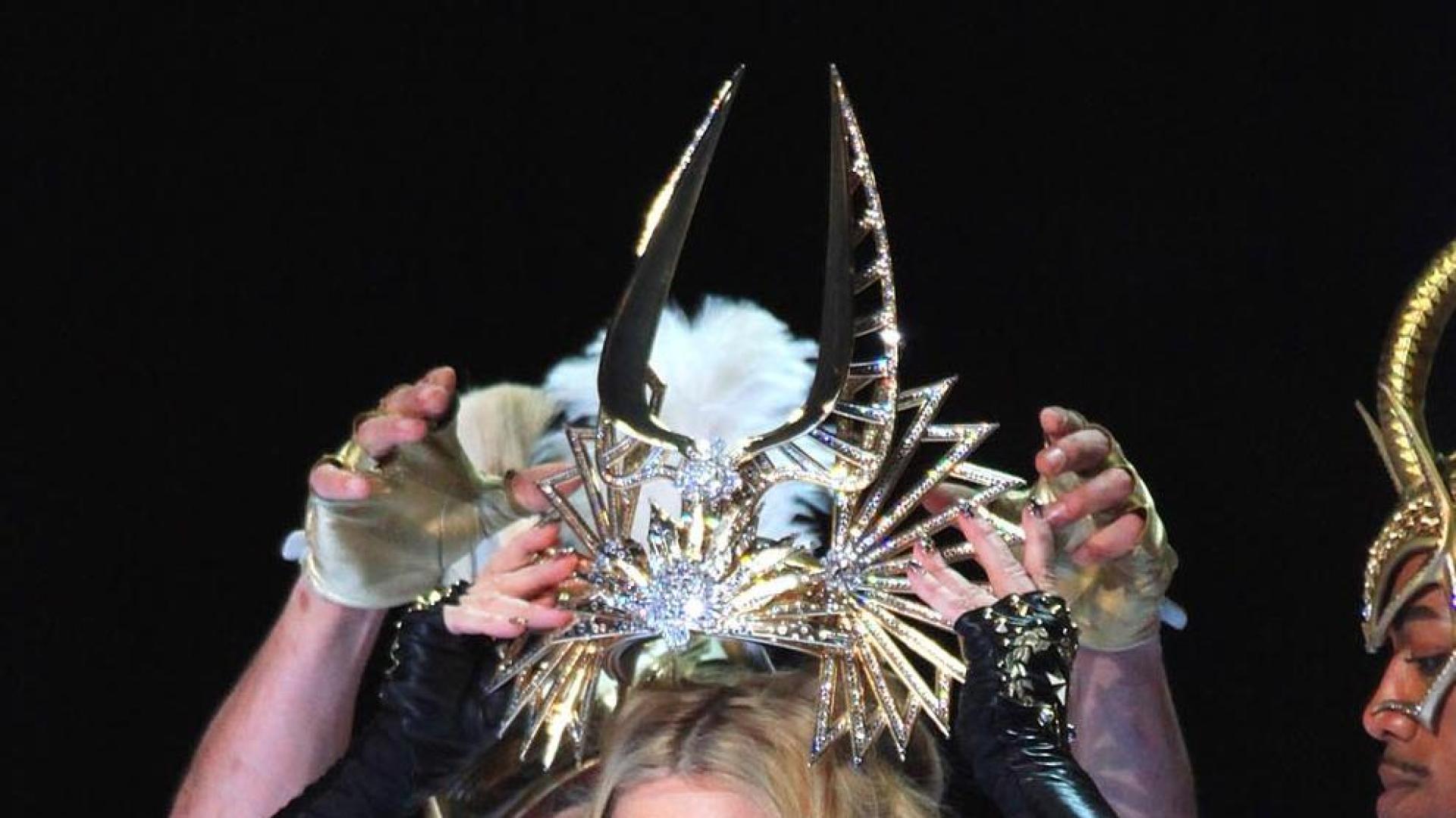 La Reina del Pop aprovechó uno de los eventos deportivos más vistos en la televisdión estadounidense para rememorar su carrera musical con una presentación en la que interpretó sus éxitos, desde el clásico "Like a Prayer" hasta el más reciente "Give me all your loving".