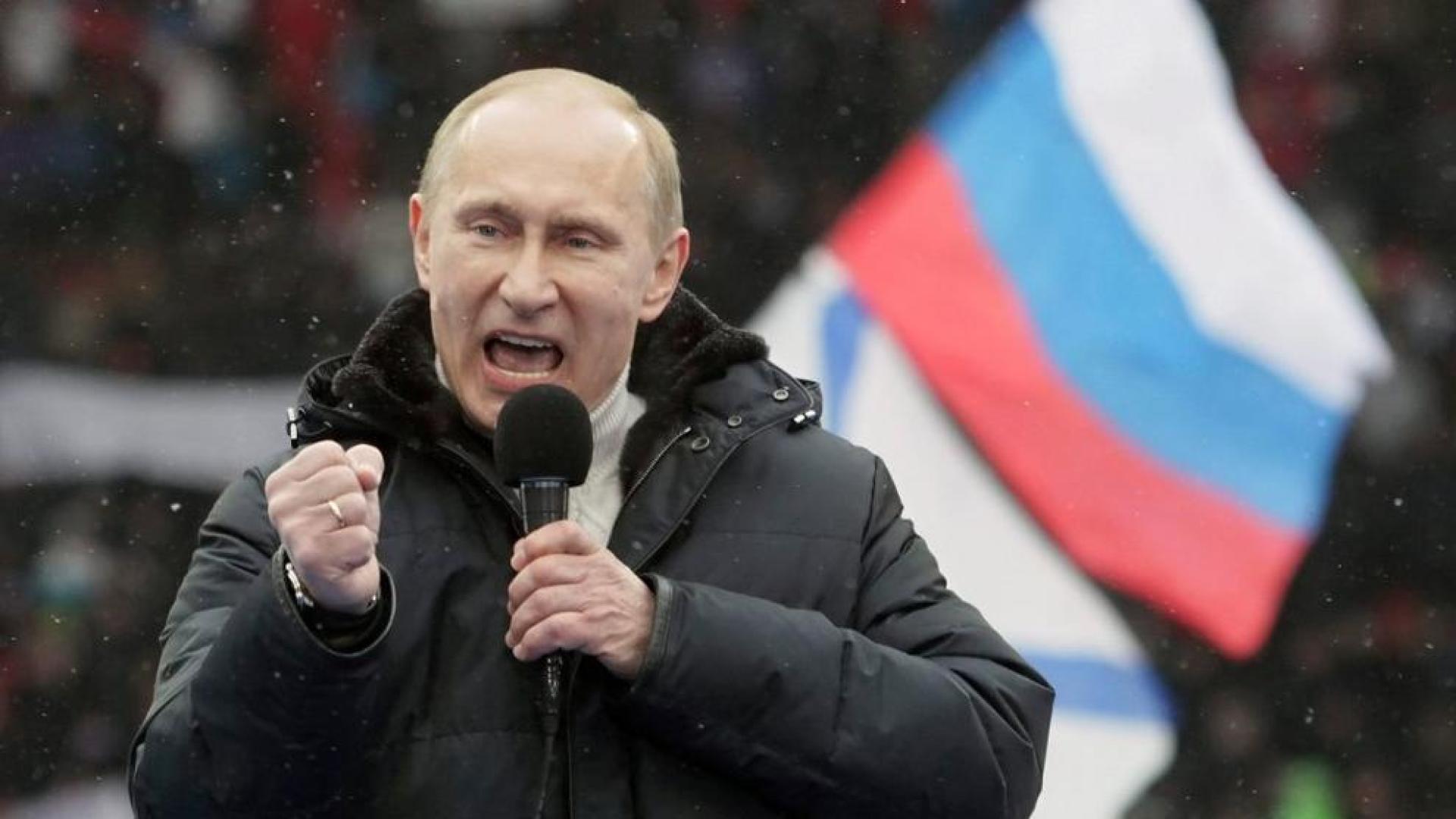 Putin se da un ba&ntilde;o de masas a d&iacute;ez d&iacute;as de las presidenciales