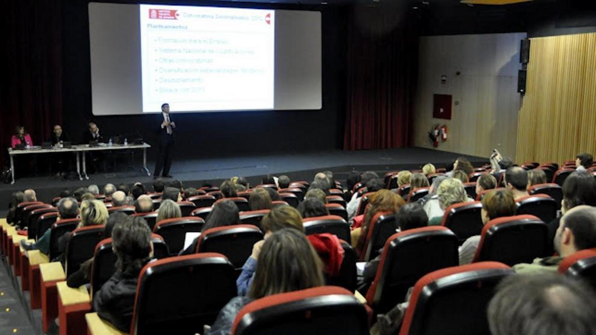 Reunión con representantes de los centros