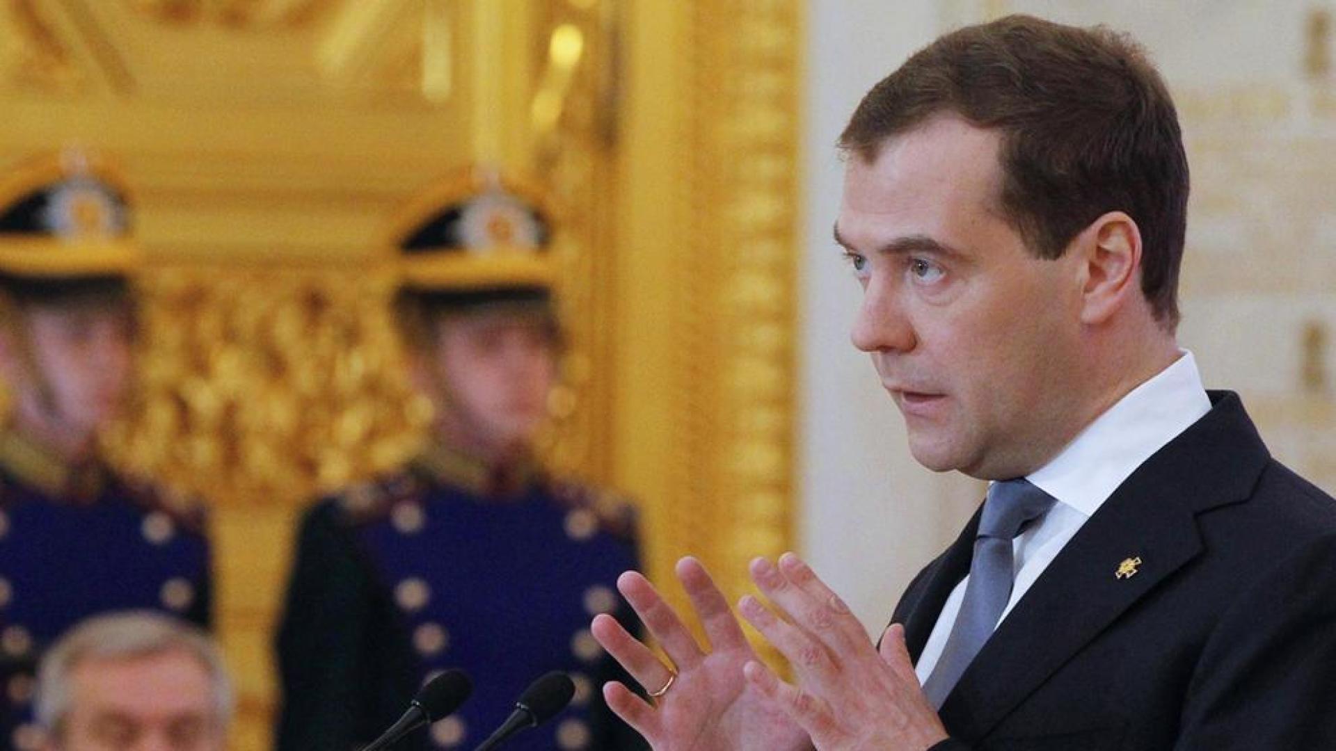 Medv&eacute;dev esboza su programa de gobierno