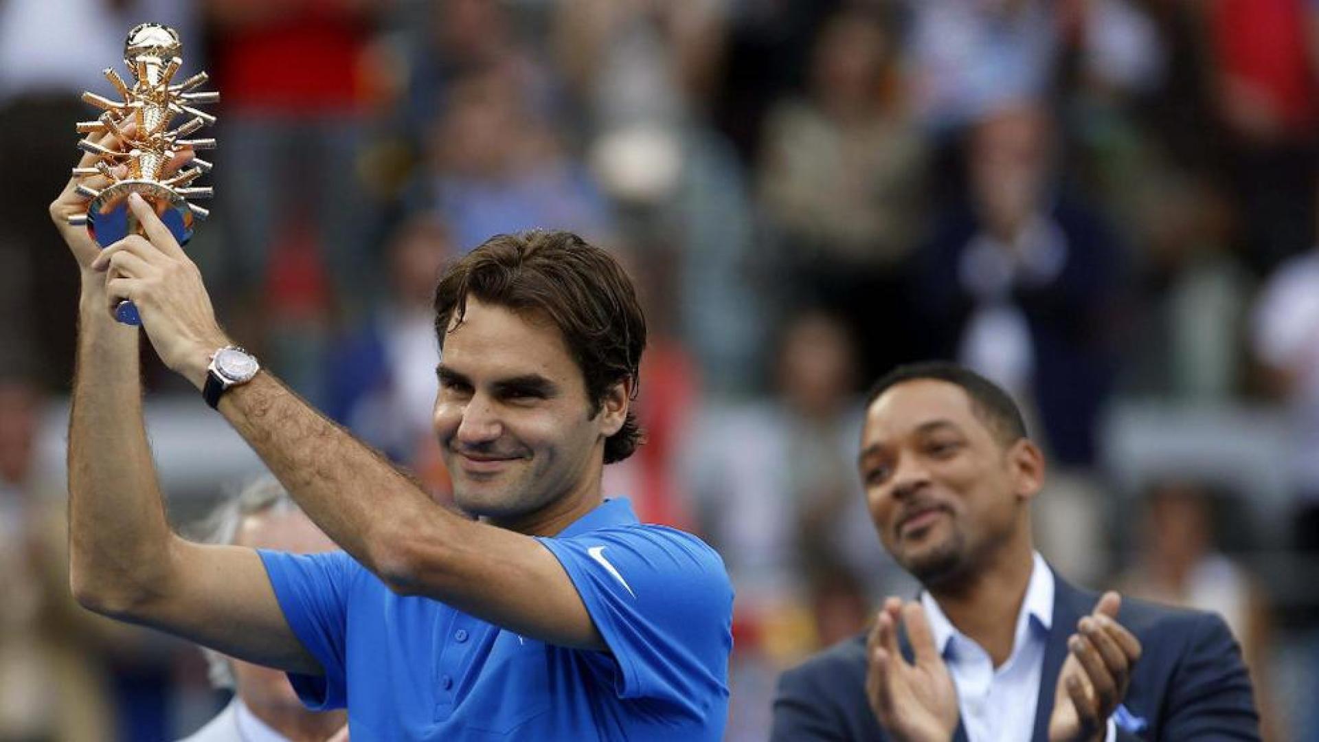 Federer es el rey de la pista azul