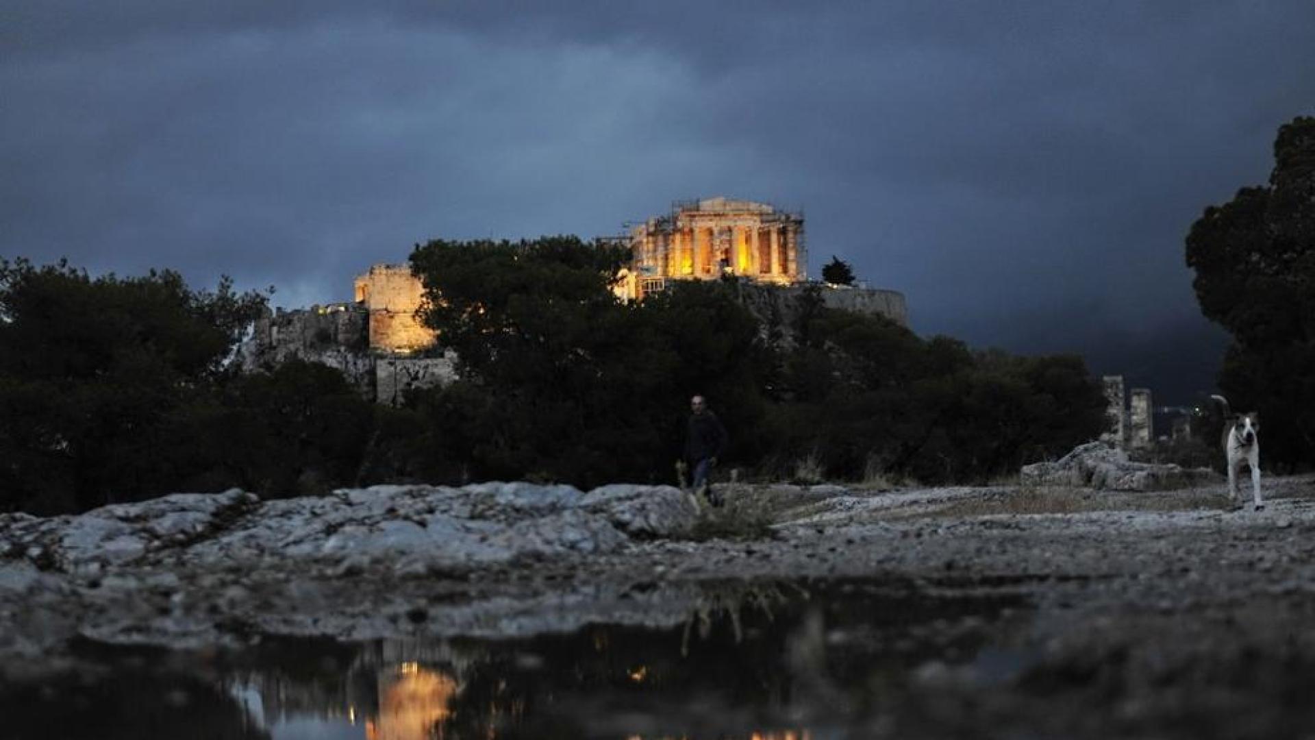 El acrópolis, en Atenas