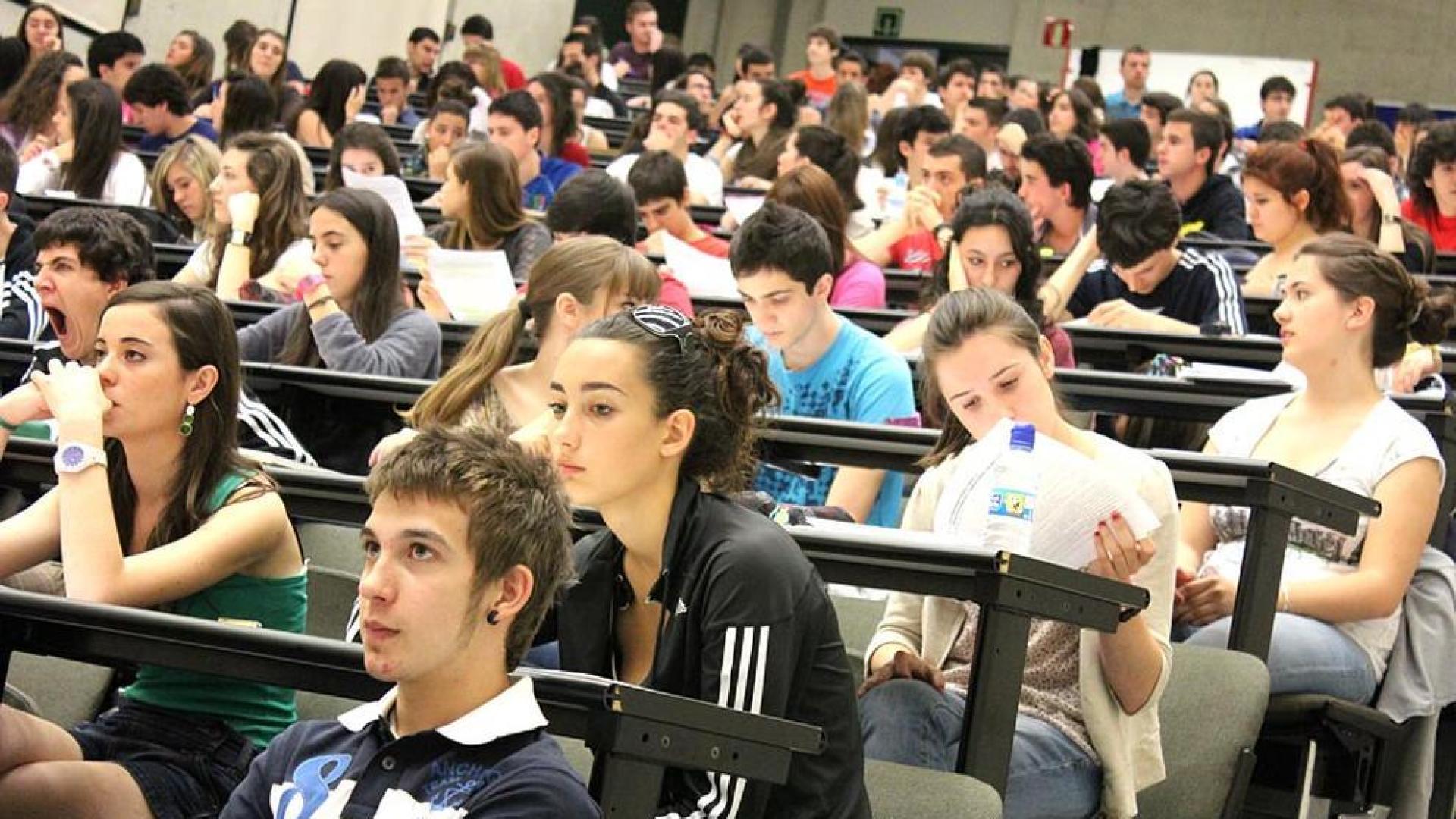 Comienzan con Lengua Castellana las Pruebas de Acceso a la Universidad (PAU).
