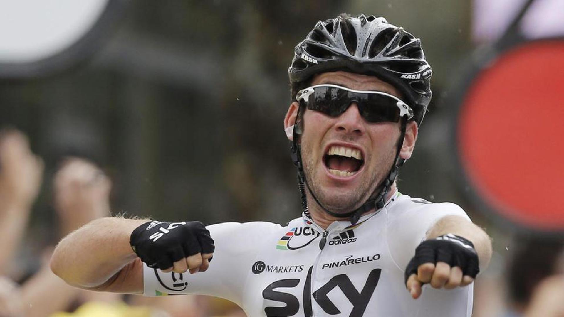 Cavendish gana la etapa al sprint