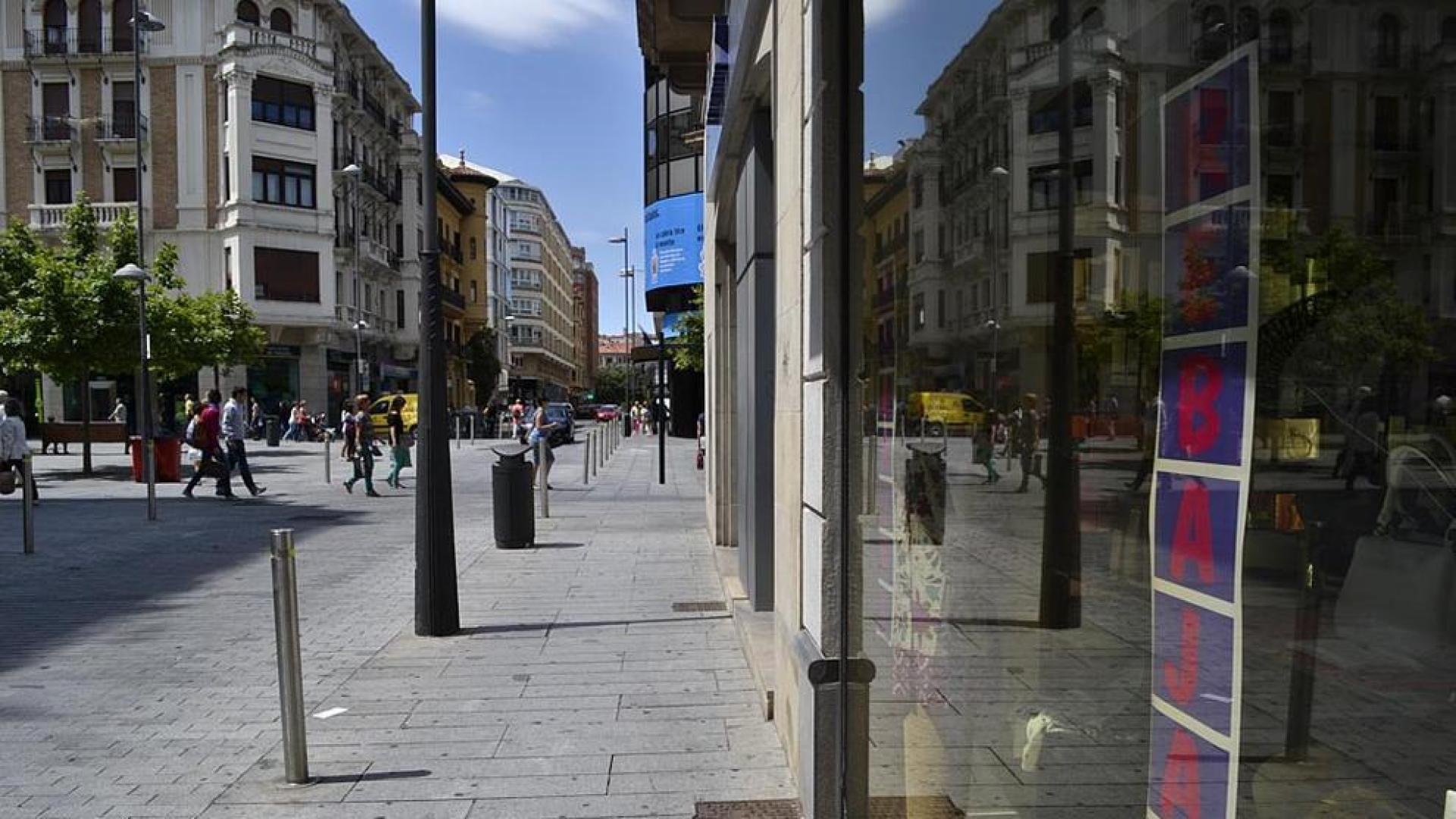 Los pamploneses han querido aprovechar el primer día de rebajas para hacer sus compras
