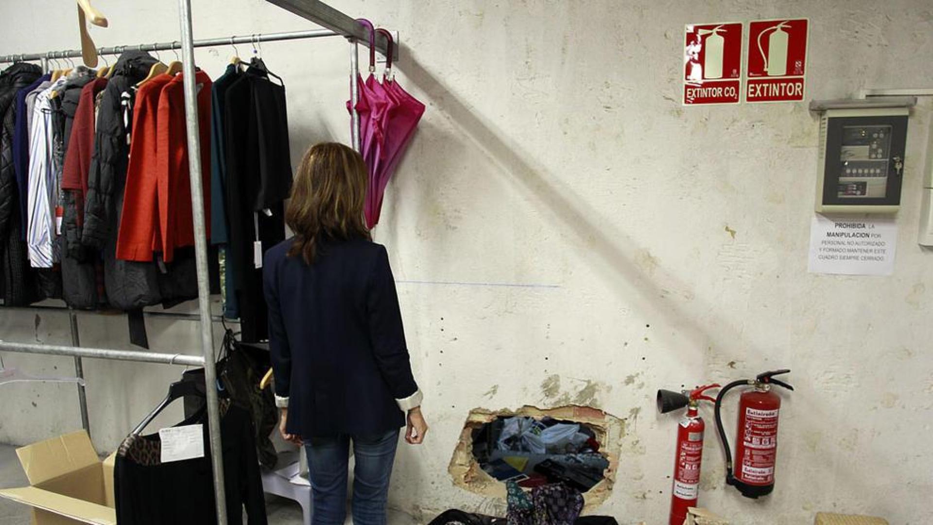Dos detenidos por el robo mediante butrón en un estanco y una tienda de ropa de Pamplona