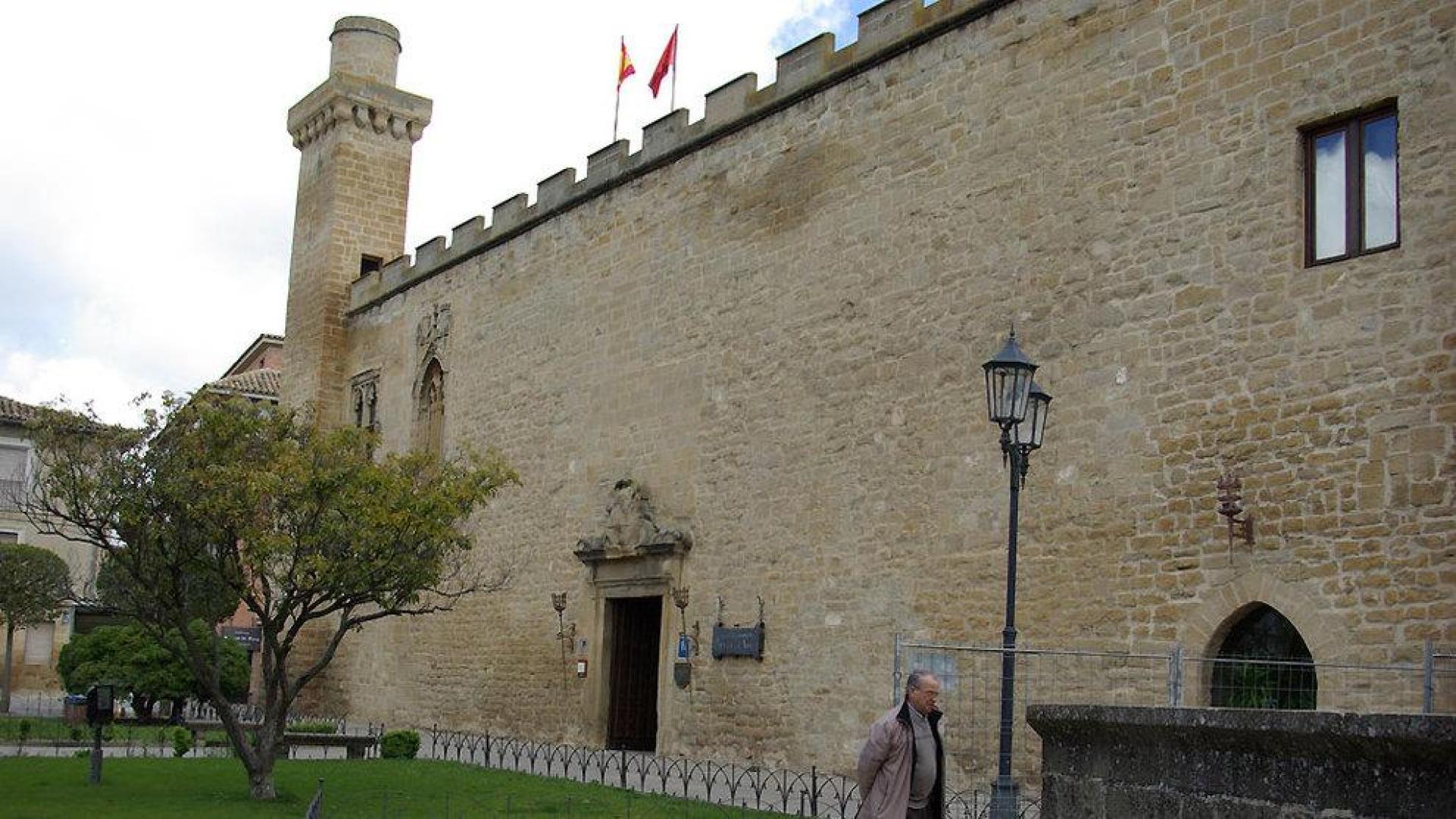 El PSN pide que se negocie con el Estado el ERE del Parador de Olite