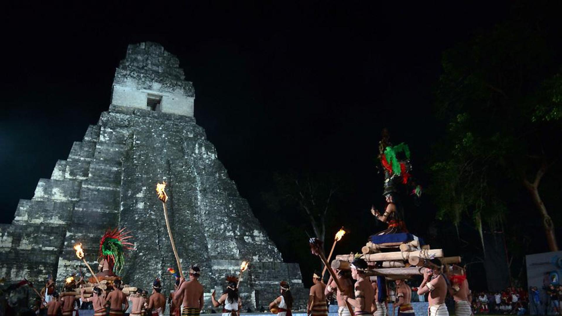 El Gran Jaguar, testigo de la ceremonia del 13 B'aktun
