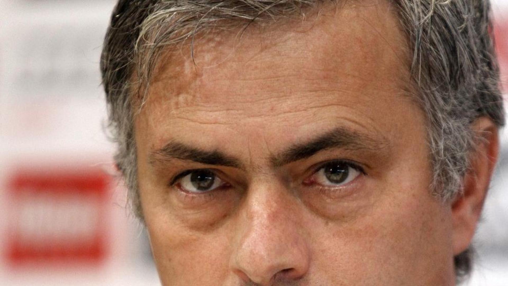 Mourinho: "El año pasado no dudasteis de un jugador que hizo un comentario racista"