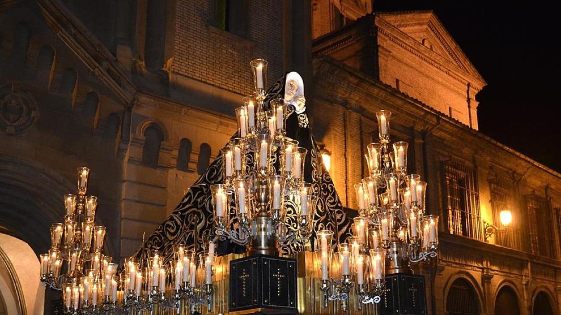 Este viernes tuvo lugar el traslado de la virgen Dolorosa desde San Lorenzo hasta la Catedral
