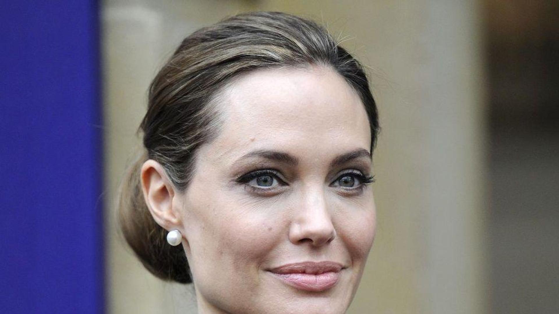 Angeline Jolie, operada de una doble mastectom&iacute;a