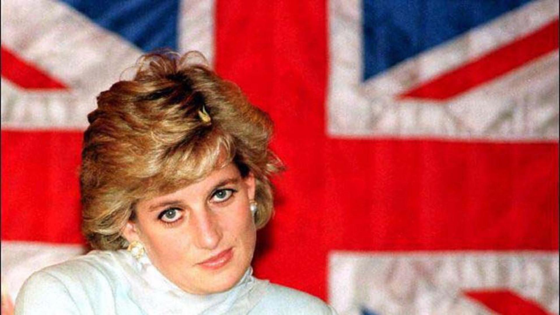 Acusan a Lady Di de filtrar contactos de la Casa Real brit&aacute;nica