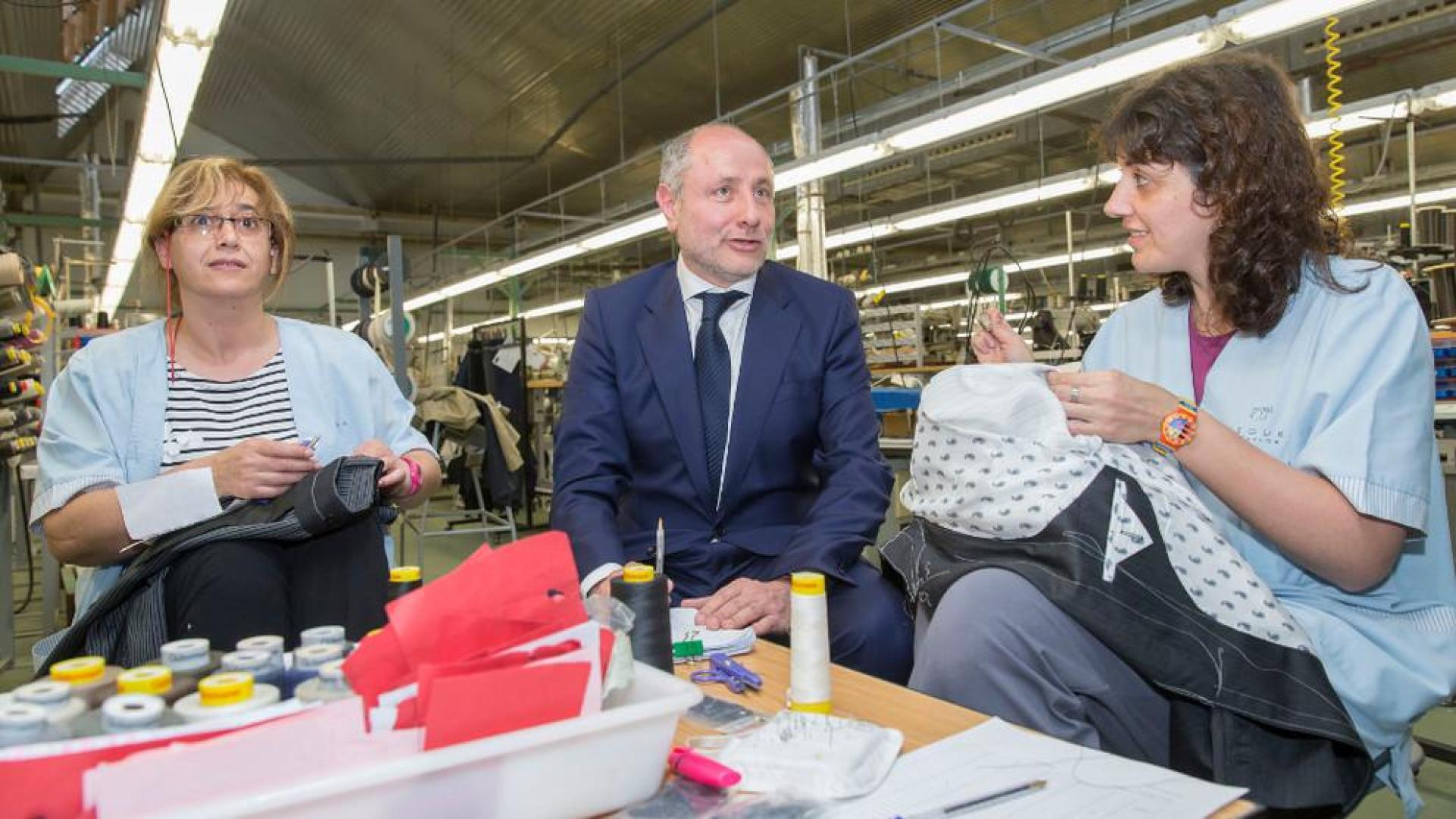 Segura Taylor fabric&oacute; 9.000 trajes de caballero en 2013 desde Caparroso