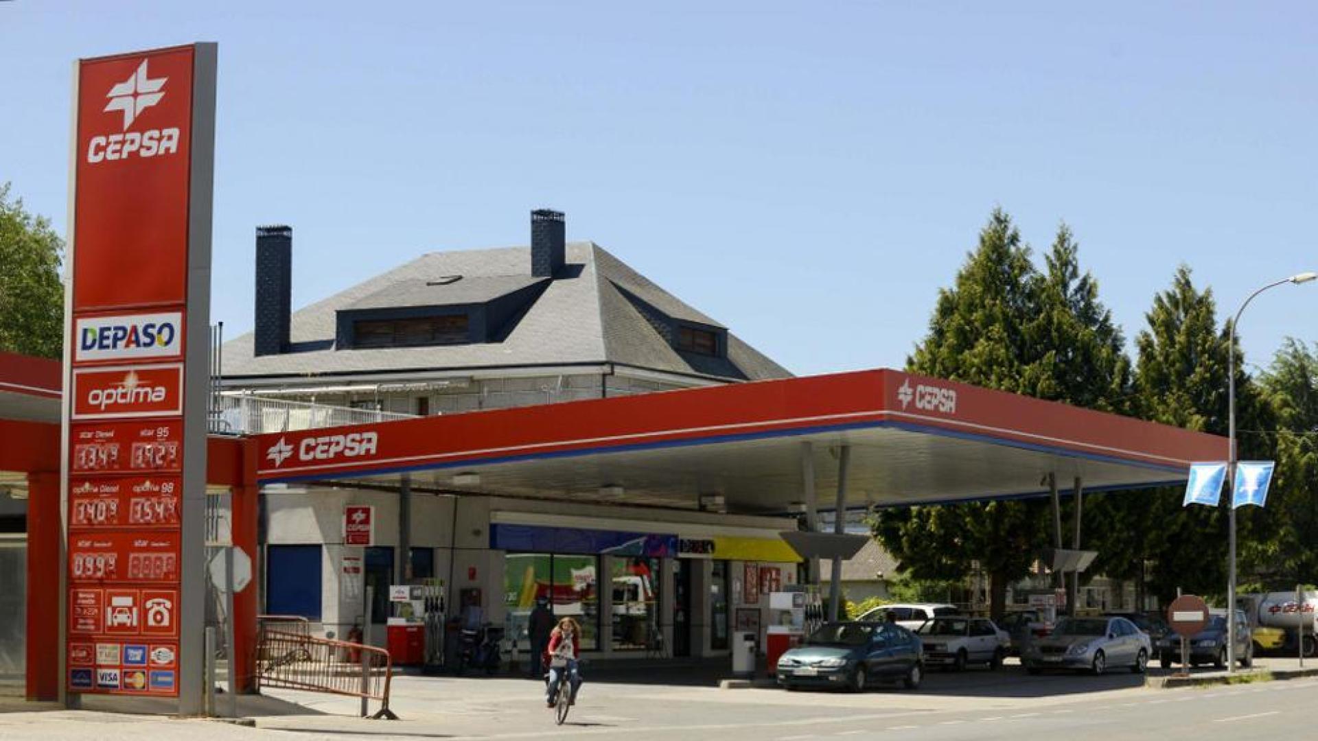 Las gasolineras se abren al escenario 'low cost', sin tiendas ni empleados