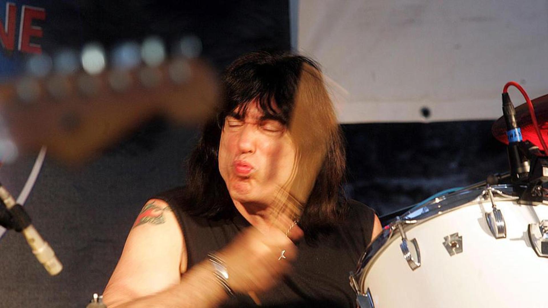 El antiguo bater&iacute;a del grupo Ramones, Marky Ramone, en la plaza de los Fueros