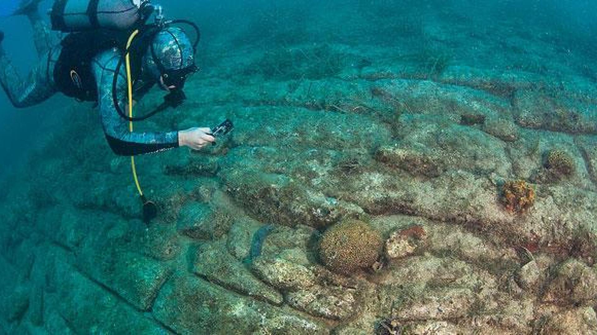 Localizan en Croacia un camino submarino
