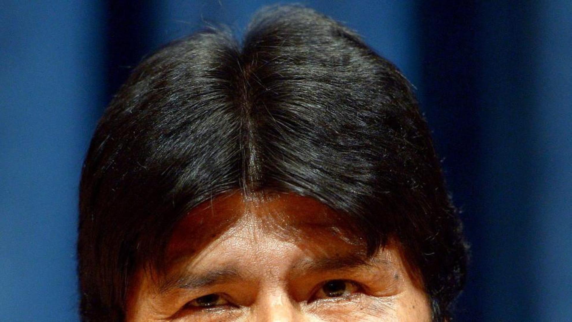 Evo Morales ofrece asilo  pol&iacute;tico a Edward Snowden