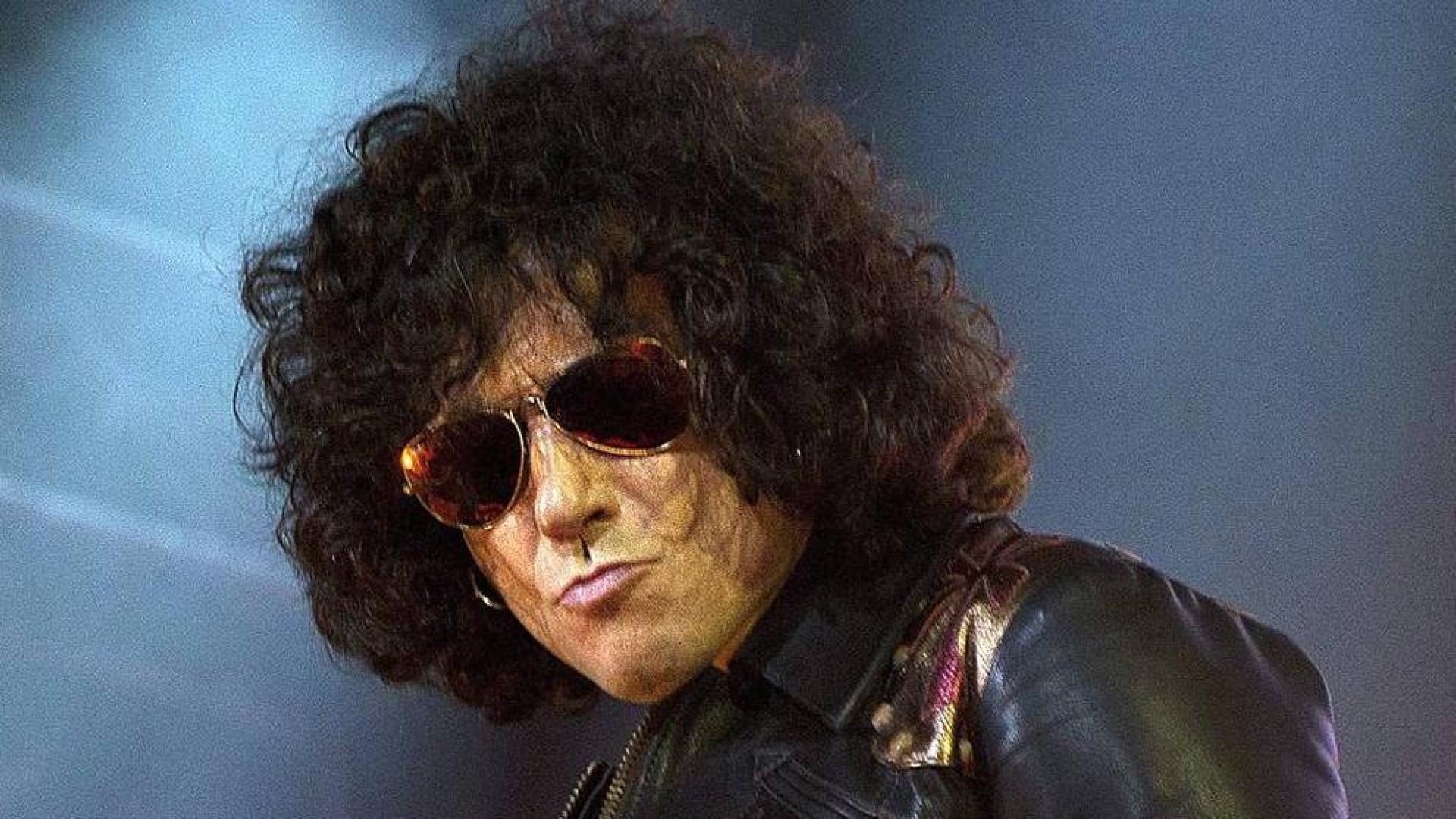 El cantante Enrique Bunbury ofreció el concierto de cierre de su gira mundial en el Palacio de los Deportes de Madrid.
