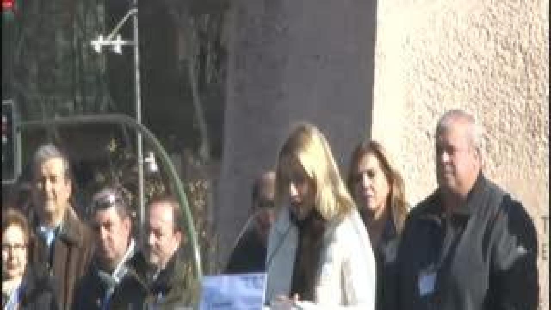 Multitudinaria concentración de la AVT en Madrid