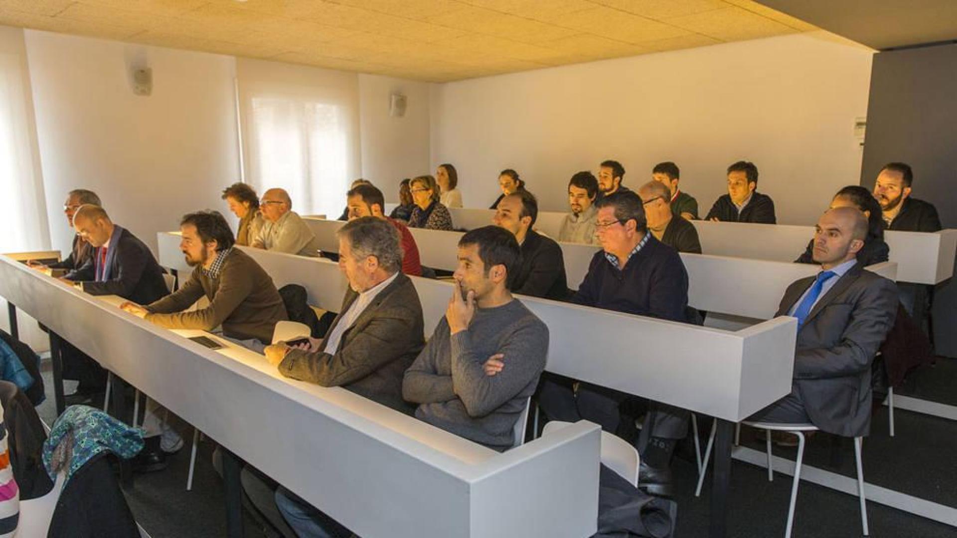 Imágenes de la jornada "Big Data, presente y futuro de los datos", organizada por Telefónica en colaboración con Diario de Navarra.