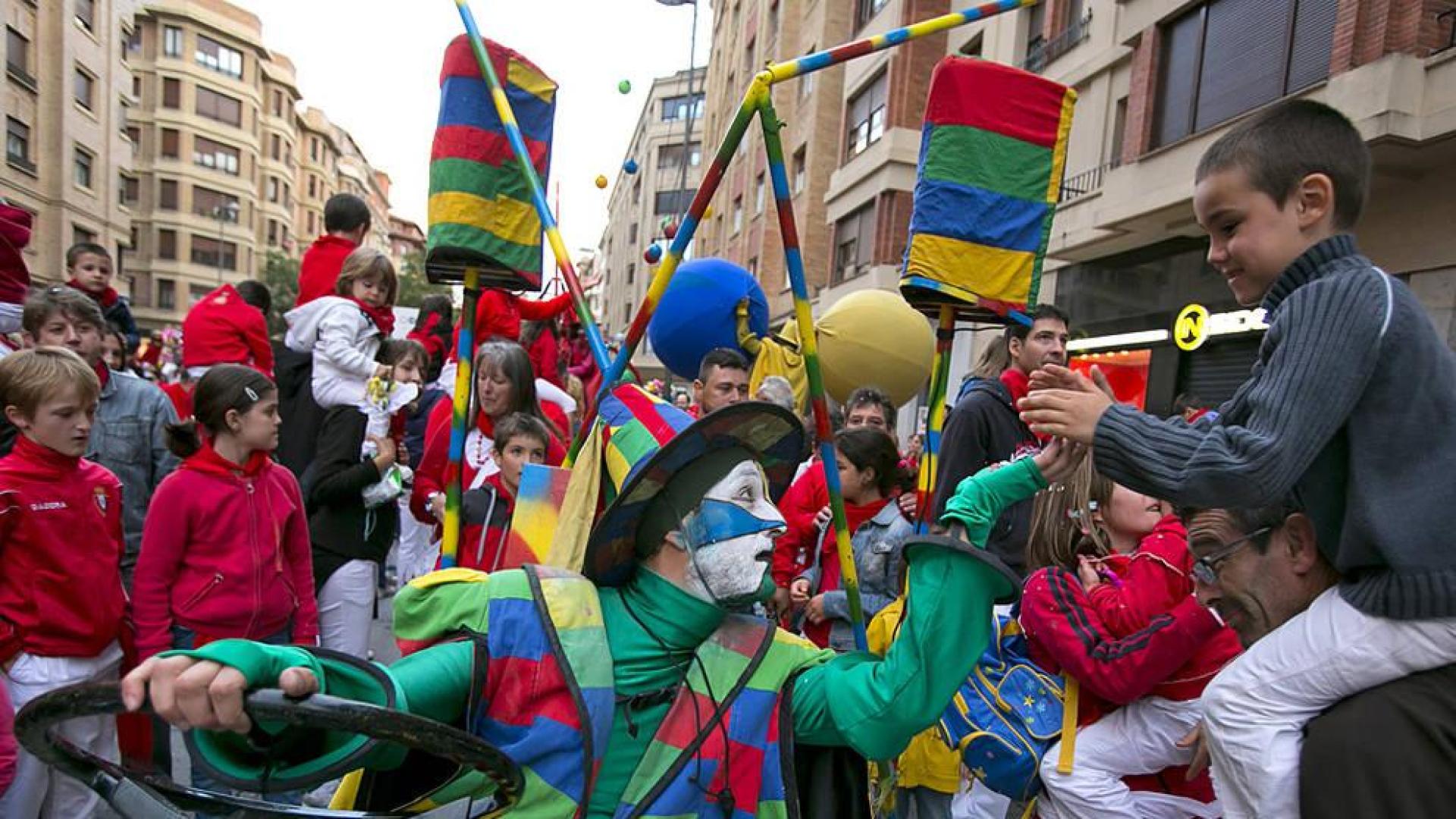'Paseando' volverá a llenar de color Carlos III estos Sanfermines