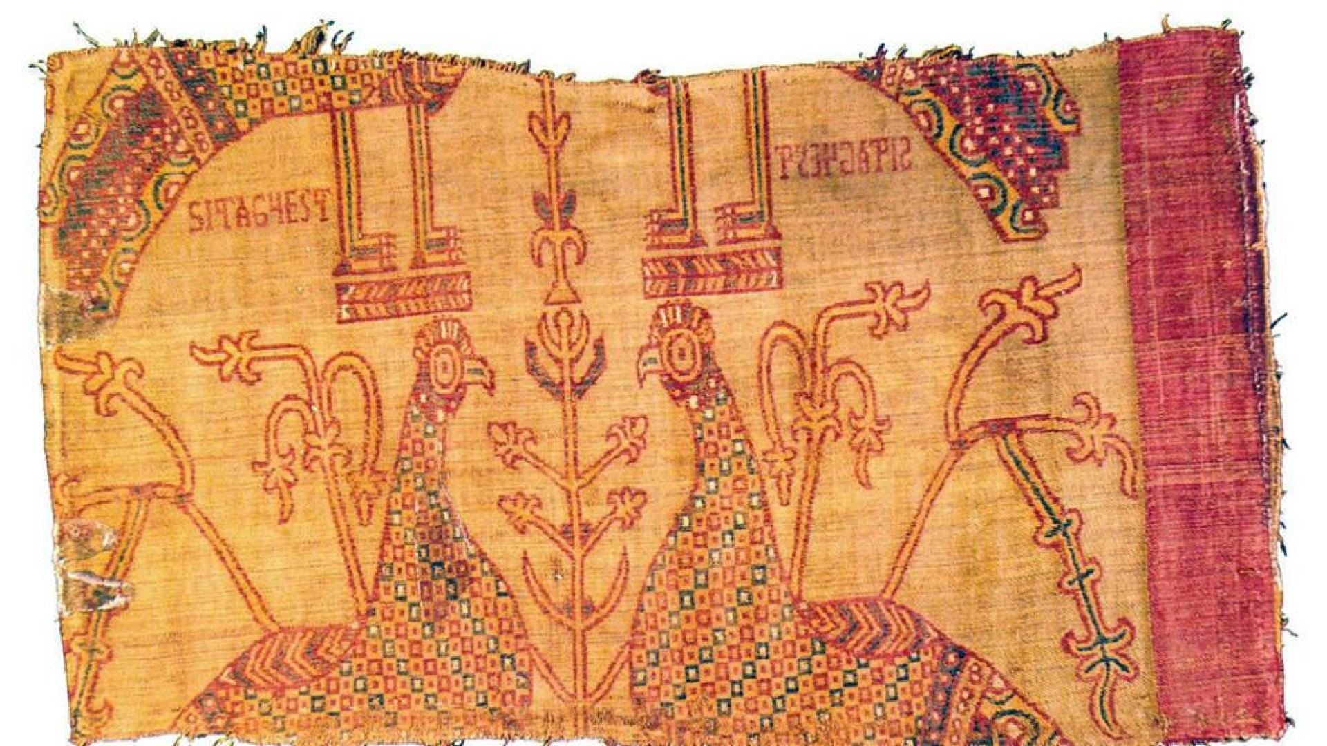El Museo de Navarra expone el tejido mozárabe de la arqueta de Leire y el tesorillo de San Andrés de Ordoiz