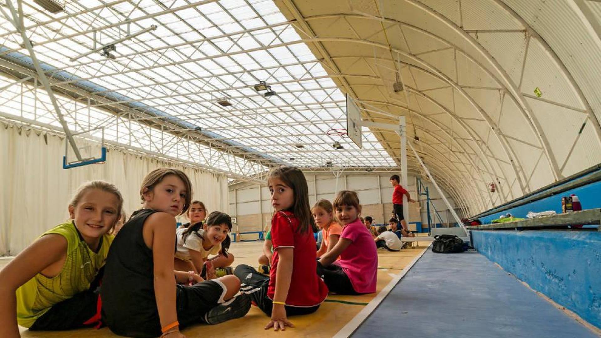La carpa Oncineda se reabre tras las obras para los clubes de Estella